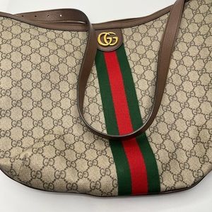 Meet your Posher, Danya